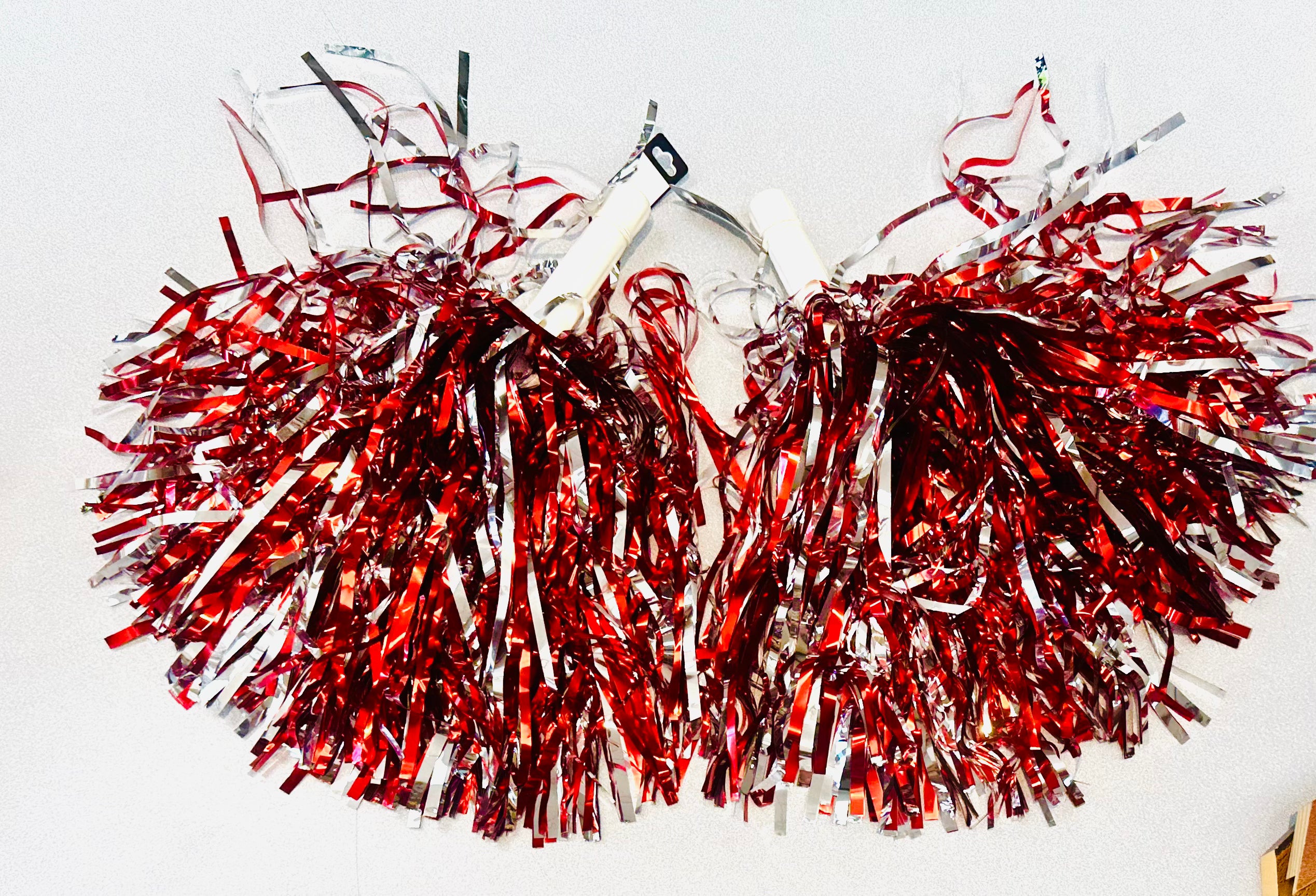 pom pom red